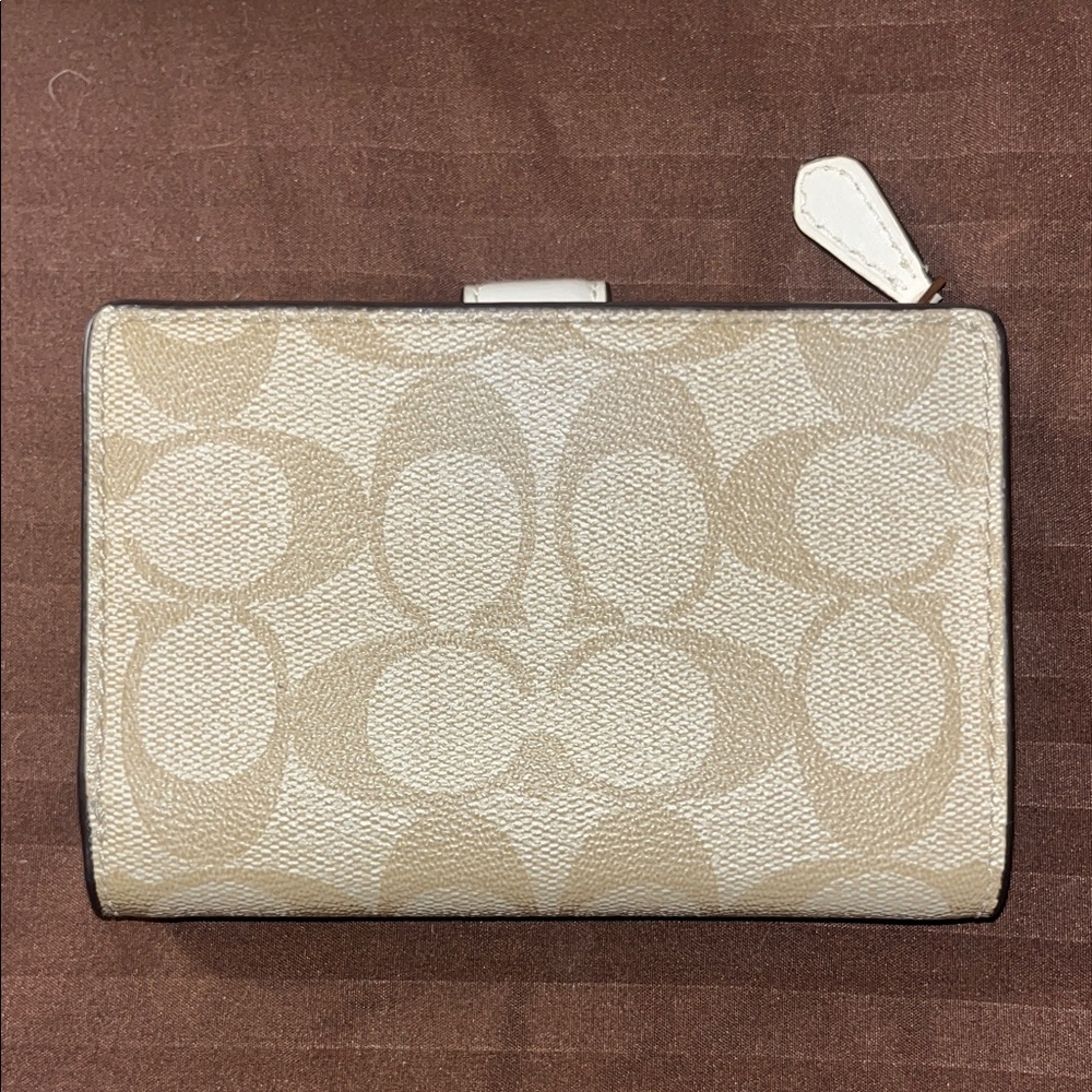 Coach Tan Signature Wallet EUC - Picture 2 of 9